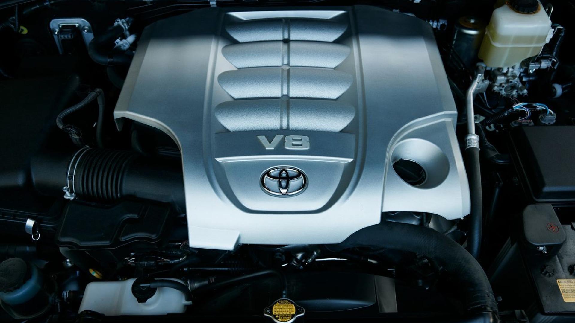 TOYOTA LANDCRUISER 2019